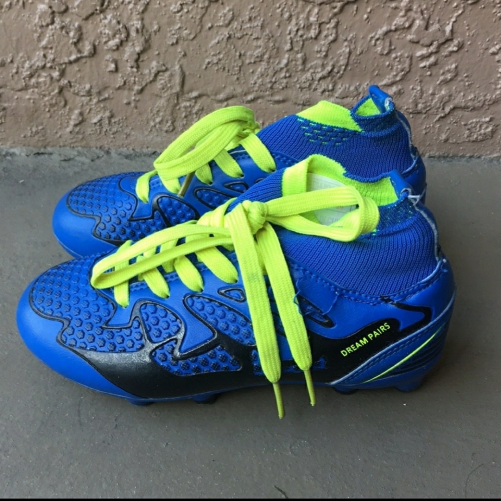 Kids Dream Pairs soccer cleats size 11C